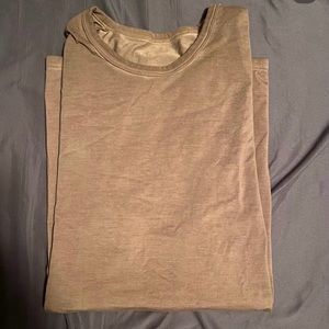 Lululemon Fundamental T - Size M